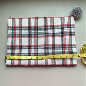 Small plaid travel bag